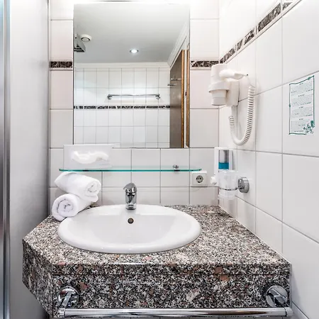 Wiesenhof 3* Mieders