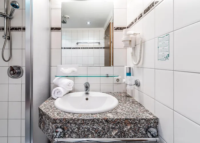 Wiesenhof 3* Mieders